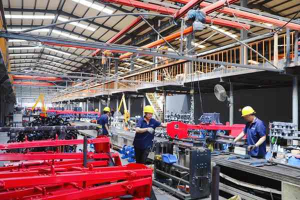 How does the agricultural machinery assembly line work?